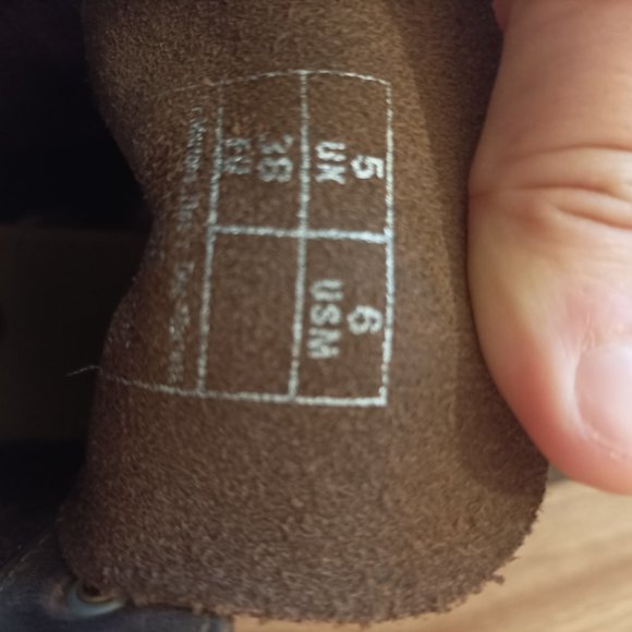 Dr Martens boots - Picture 2 of 8